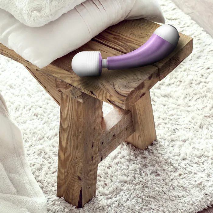 Blush Vibrators Noje By Blush Delite Wisteria 10 Function Vibrating Massage Wand Kit